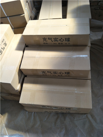 體操墊、羽毛球柱、實心球、海綿包大量現(xiàn)貨
